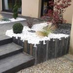 30 ideas preciosas para decorar tu jardín con grava blanca