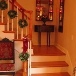 Ideas para decorar las escaleras de tu casa esta navidad 2022 - 2023