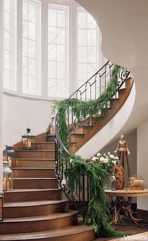 Ideas para decorar las escaleras de tu casa esta navidad  2022 - 2023