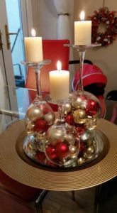 centros de mesa para navidad en color rojo con esferas