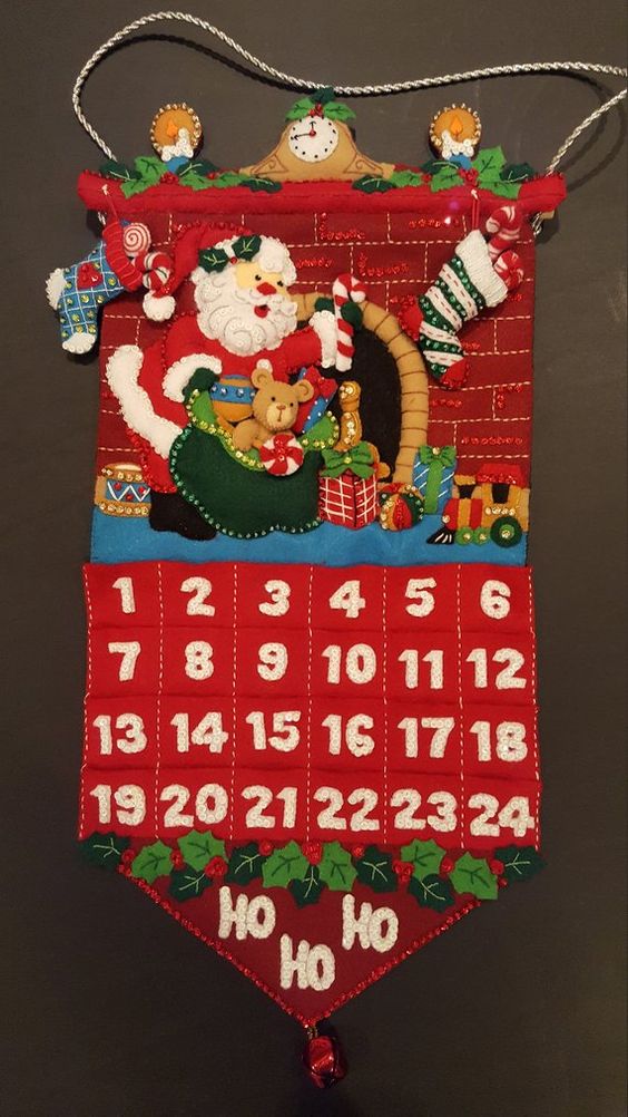 ideas para montar un calendario navideño con fieltro