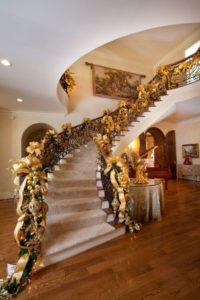 navidad dorado y plata en escaleras
