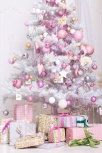 Árboles de navidad en color rosa y plata