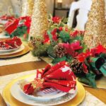 Mesa para la cena de navidad rojo con dorado