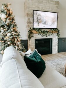 Decoración navideña verde para la sala de estar